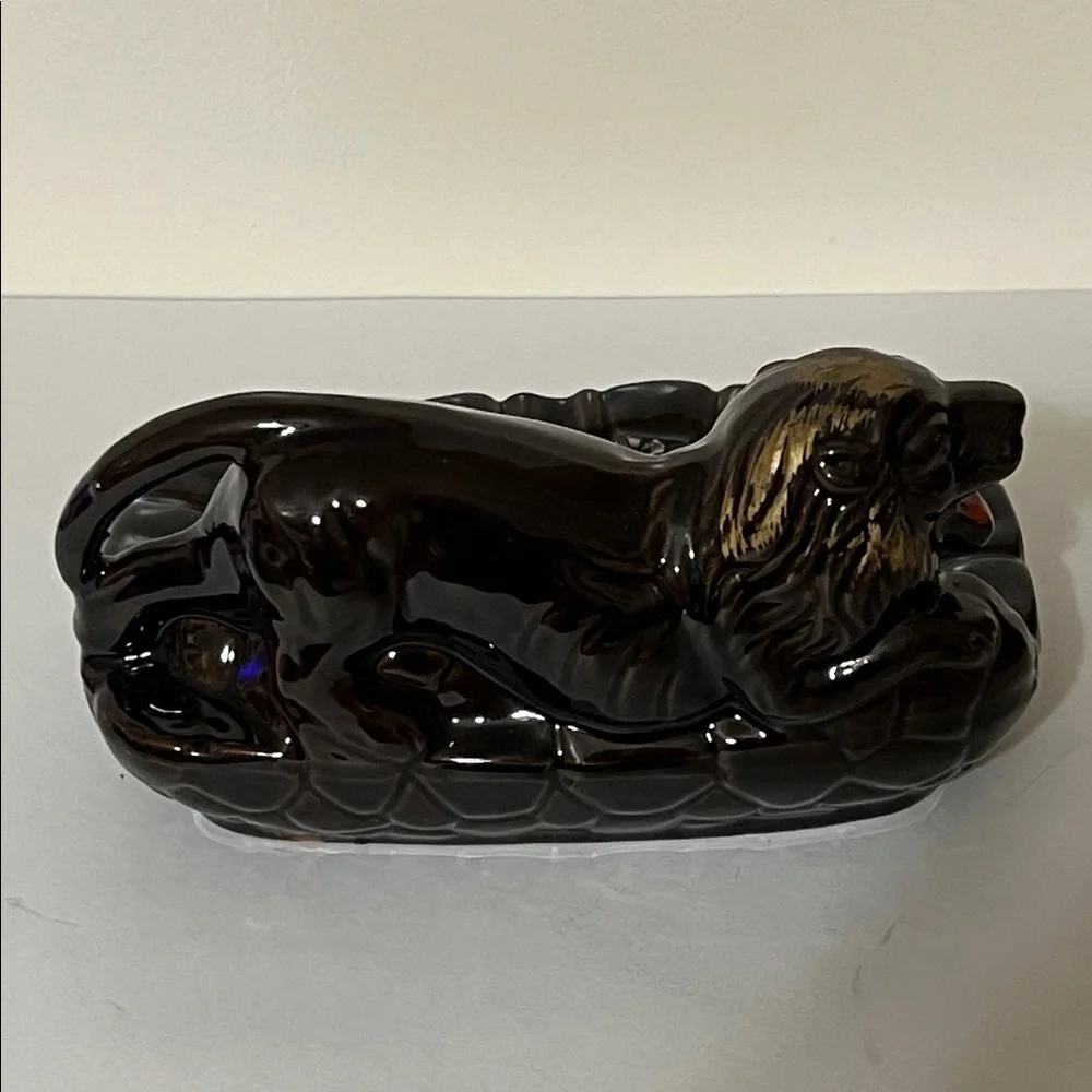 Vintage Mid-Century Elegant Black Lion Ceramic Lion Ashtray. Like New